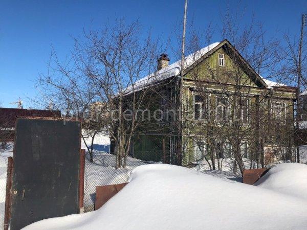 Демонтаж деревянного дома и вывоз мусора