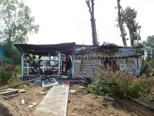 Демонтаж сгоревшего дома и вывоз мусора